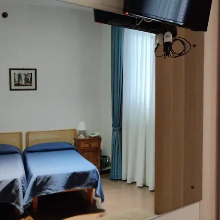Hotel Caporal 3*