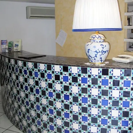 Hotel Caporal 3*