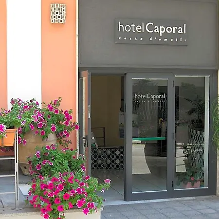 Caporal 3* Minori