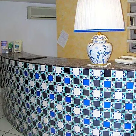 Hotel Caporal 3*